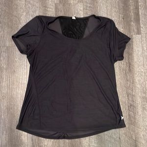 Old Navy Active Top Breathe On Black Mesh  Size L